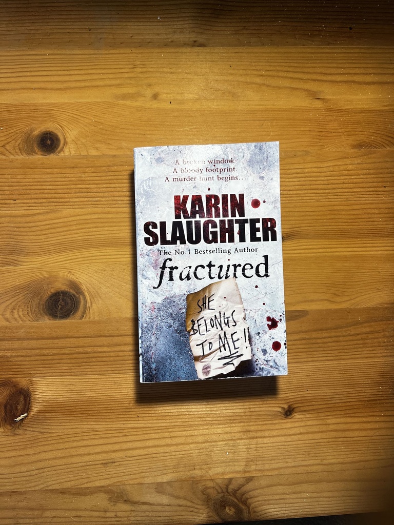 Fractured, Karin Slaughter [Used: Fair] [Softback]