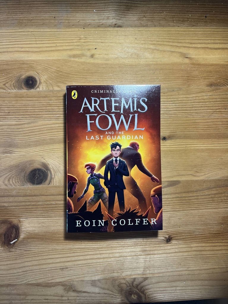 Artemis Fowl and the Last Guardian, Eoin Colfer [Used: Very Good] [Softback] (copy)