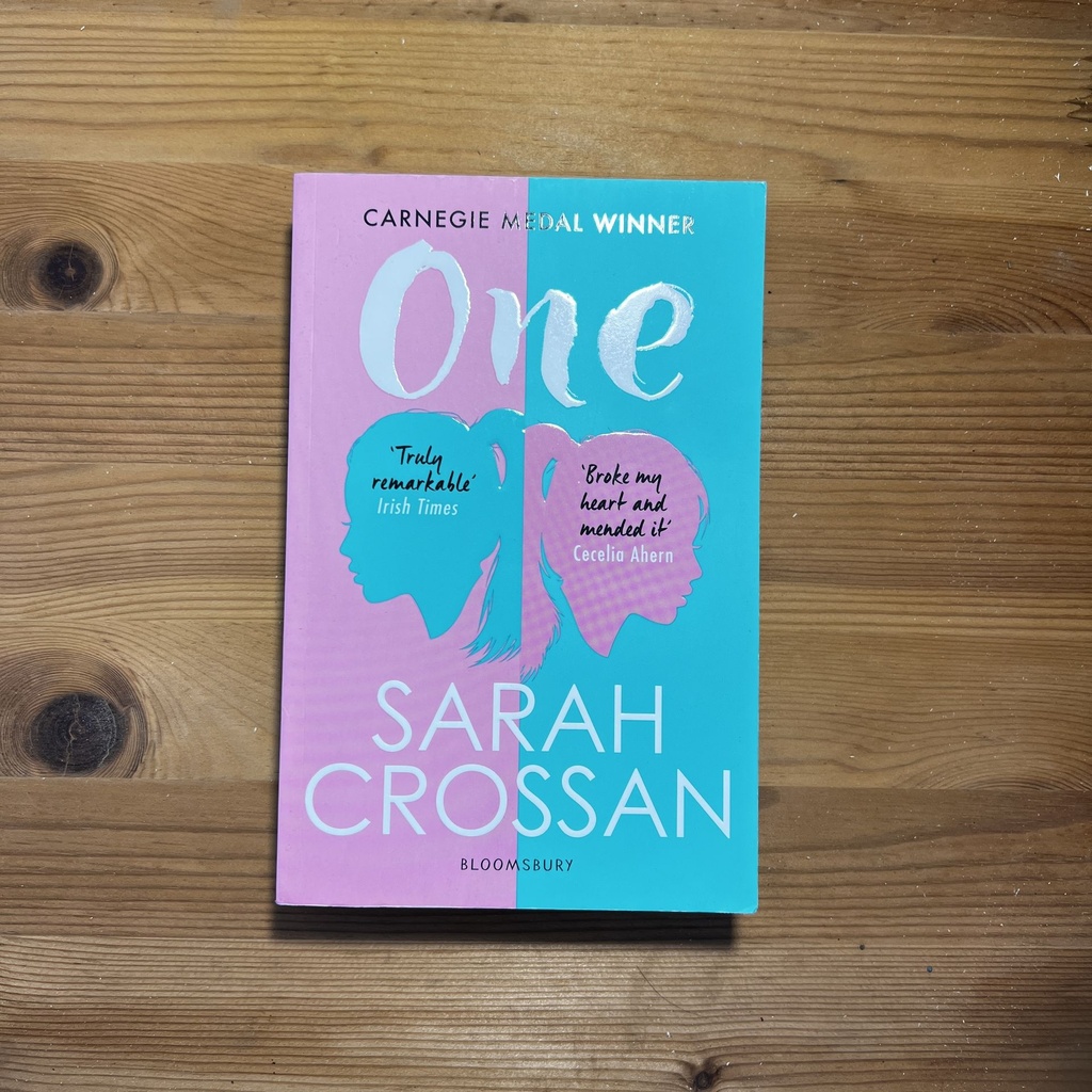 One, Sarah Crossan, [Used:Very Good] [Softback]
